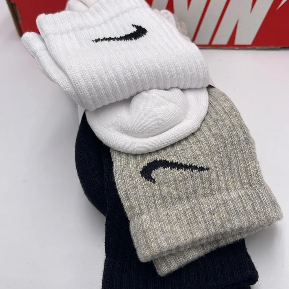 Nike Everyday Cushioned Training Crew Socks (3 pairs) Md Performance Multi-Color